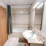 Peniche Master Bedroom With Sea View Balcony, Private Bathroom, Shared Kitchen, Swimming Pool, Surfing * 阿通奎亚·达·巴利亚