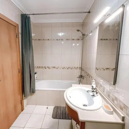 Peniche Master Bedroom With Sea View Balcony, Private Bathroom, Shared Kitchen, Swimming Pool, Surfing * Atouguia Da Baleia