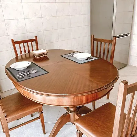 Rum i privatbostad Peniche Master Bedroom With Sea View Balcony, Private Bathroom, Shared Kitchen, Swimming Pool, Surfing *